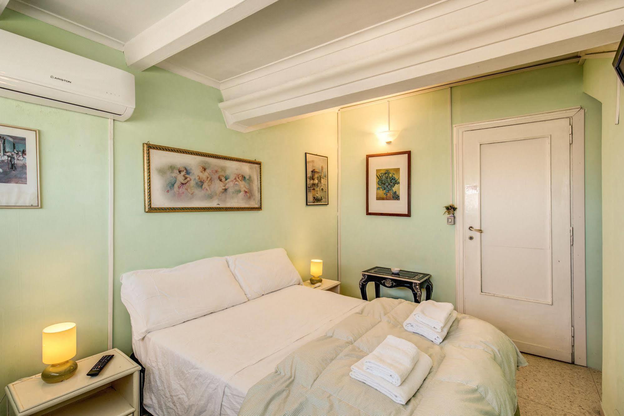 B&B Piramide Terrace Rome Buitenkant foto