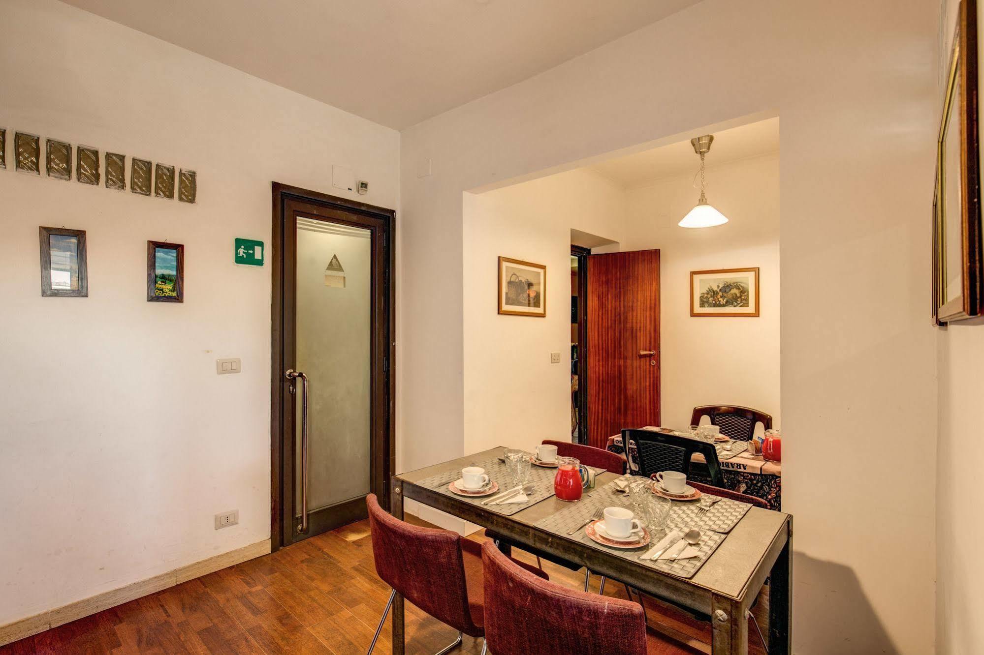 B&B Piramide Terrace Rome Buitenkant foto